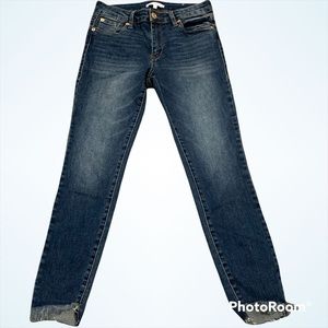 STS Blue Emma mid-rise skinny jean, size 26, frayed step hem. EXCELLENT